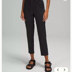 Lululemon Women's Black Stretch High Rise Cropped Pants size 14